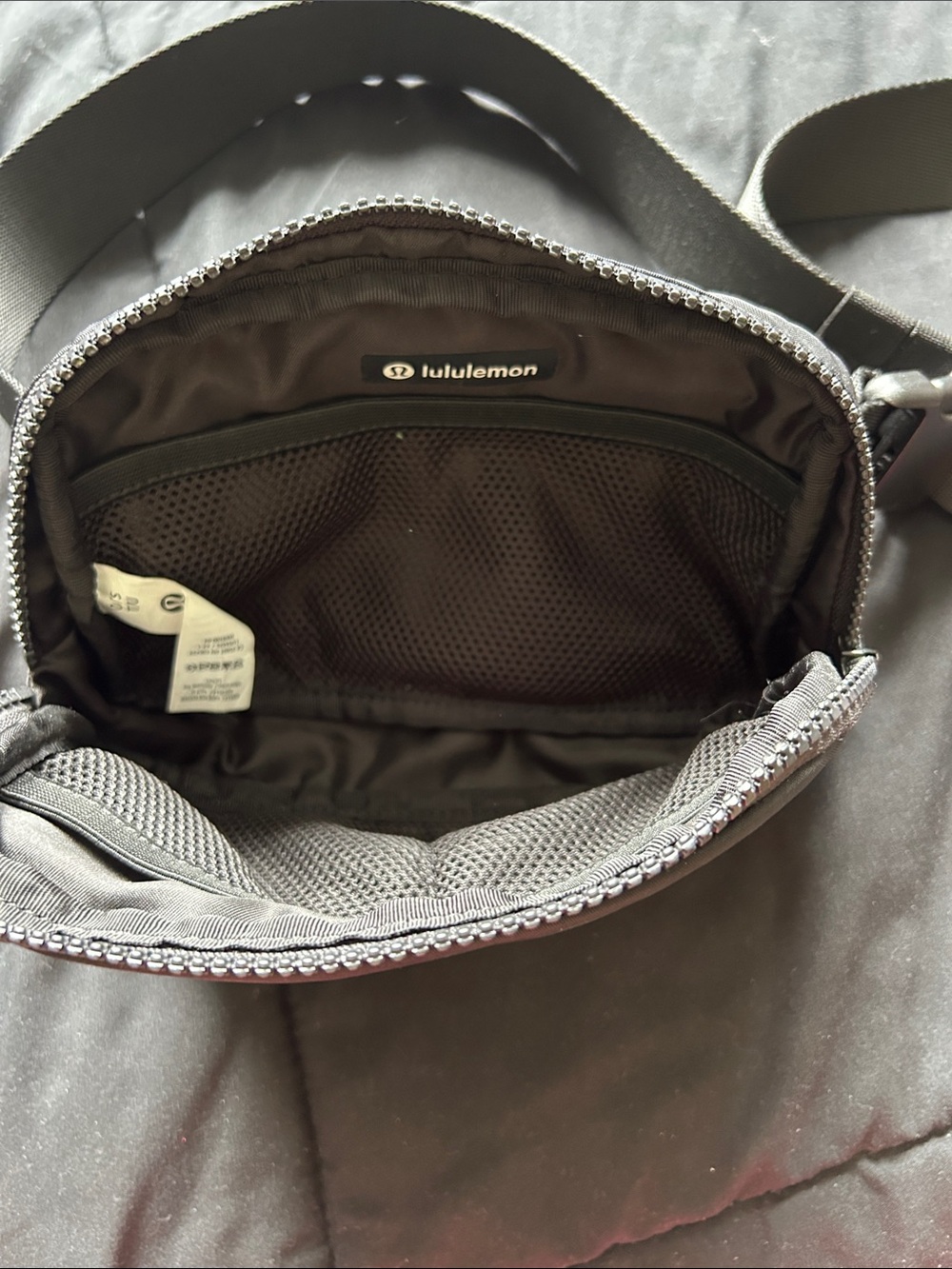 lululemon athletica Black Belt Bag - Picture 2 of 2